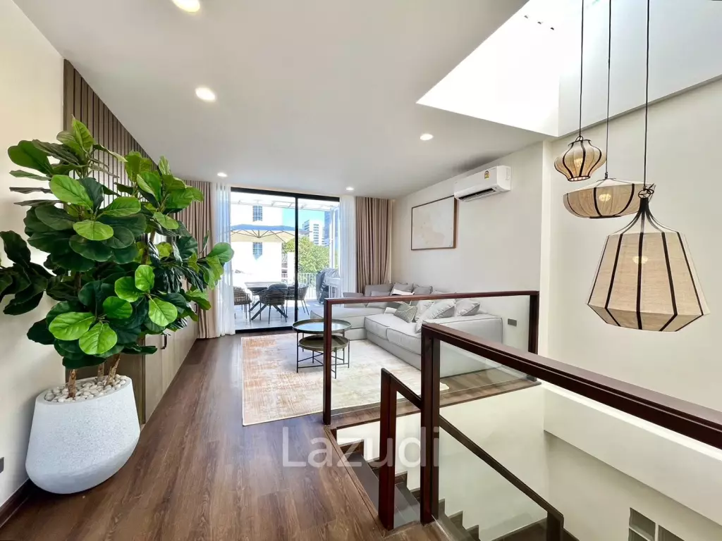 3 Bed  2 Bath 250 SQ.M Baan Silom Soi 11