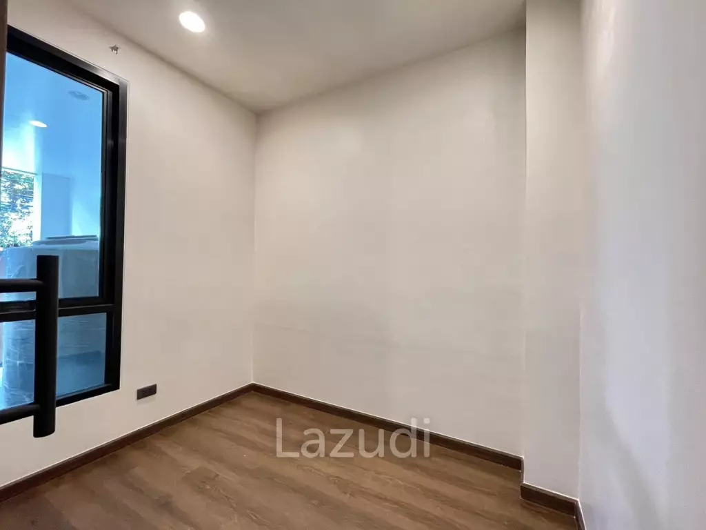 3 Bed  2 Bath 250 SQ.M Baan Silom Soi 11