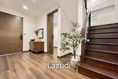 3 Bed  2 Bath 250 SQ.M Baan Silom Soi 11