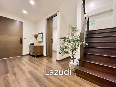 3 Bed  2 Bath 250 SQ.M Baan Silom Soi 11