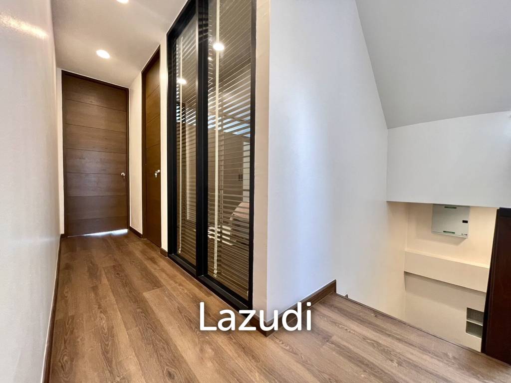 3 Bed  2 Bath 250 SQ.M Baan Silom Soi 11