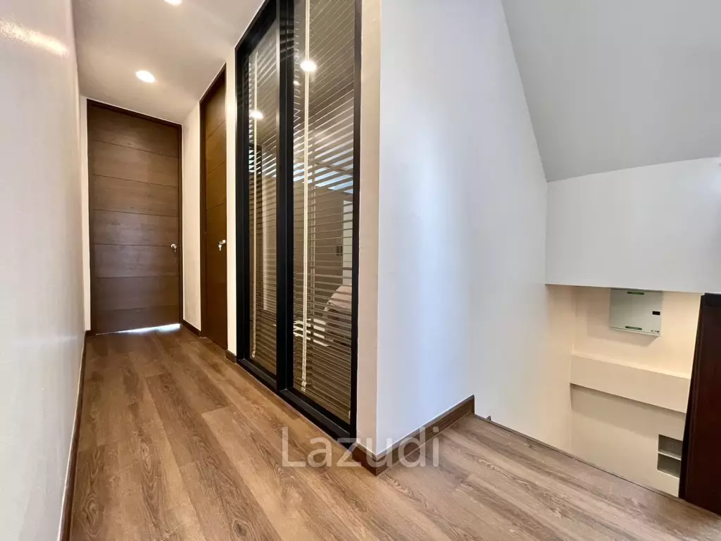 3 Bed  2 Bath 250 SQ.M Baan Silom Soi 11