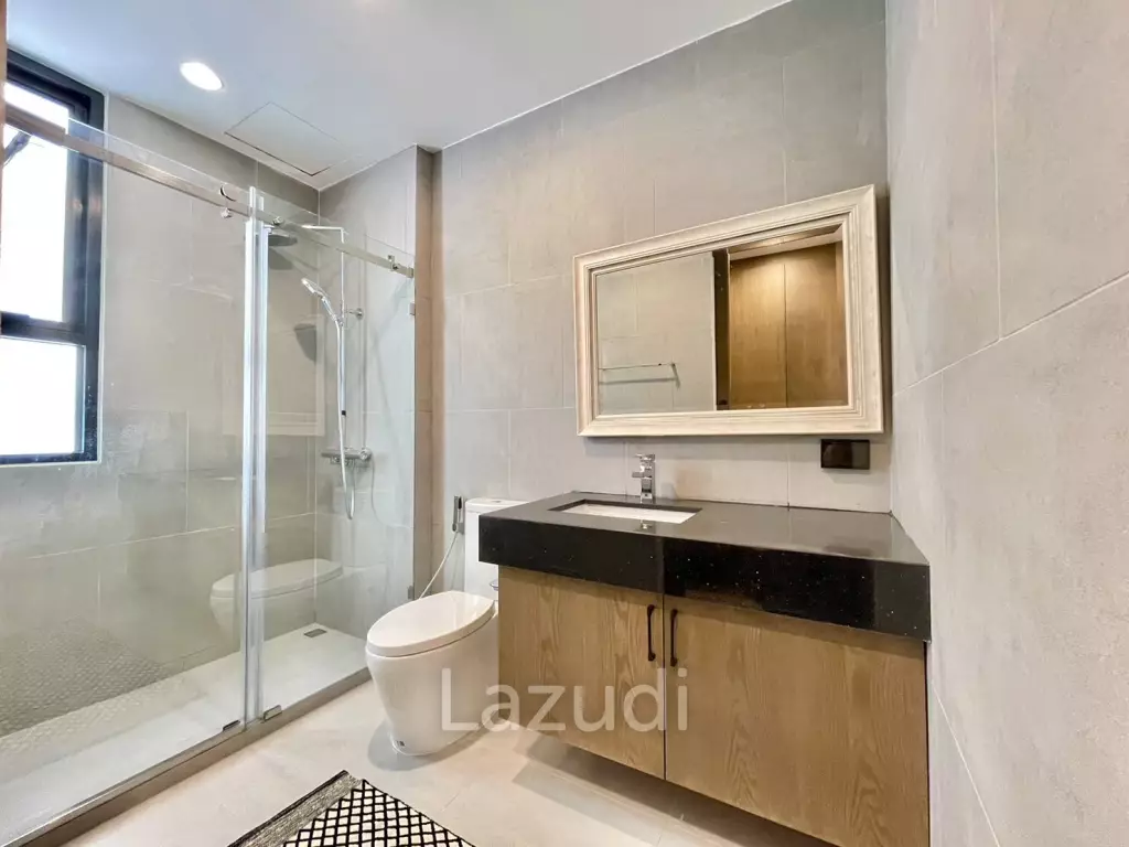3 Bed  2 Bath 250 SQ.M Baan Silom Soi 11