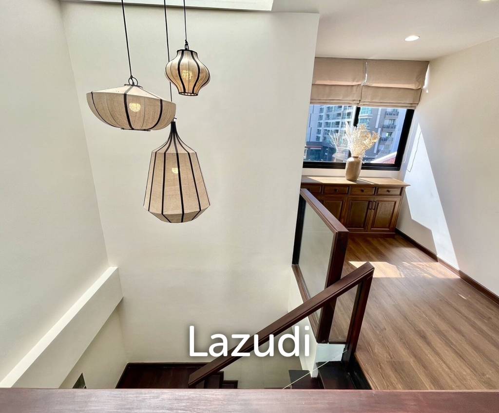 3 Bed  2 Bath 250 SQ.M Baan Silom Soi 11