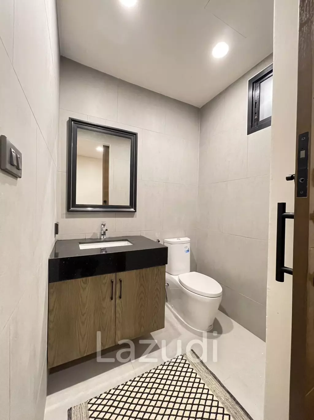 3 Bed  2 Bath 250 SQ.M Baan Silom Soi 11