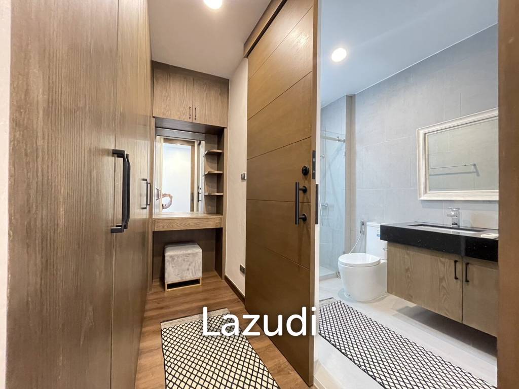 3 Bed  2 Bath 250 SQ.M Baan Silom Soi 11