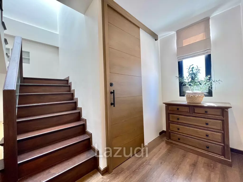 3 Bed  2 Bath 250 SQ.M Baan Silom Soi 11