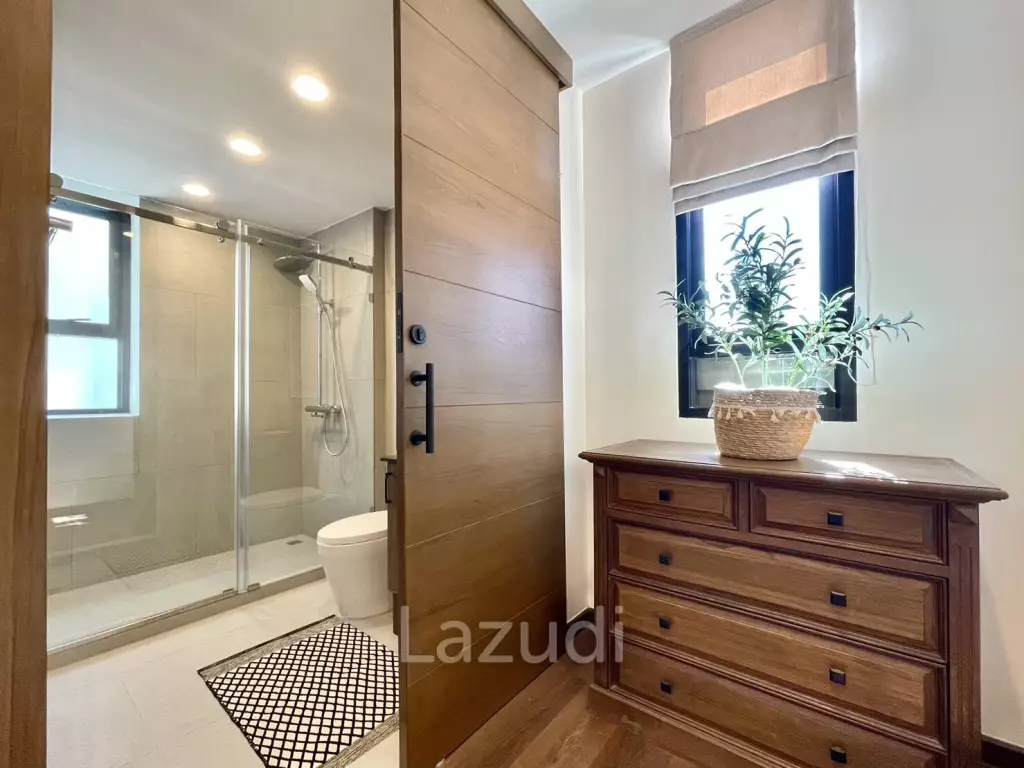 3 Bed  2 Bath 250 SQ.M Baan Silom Soi 11