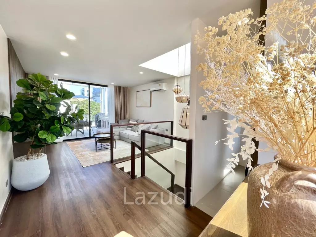 3 Bed  2 Bath 250 SQ.M Baan Silom Soi 11