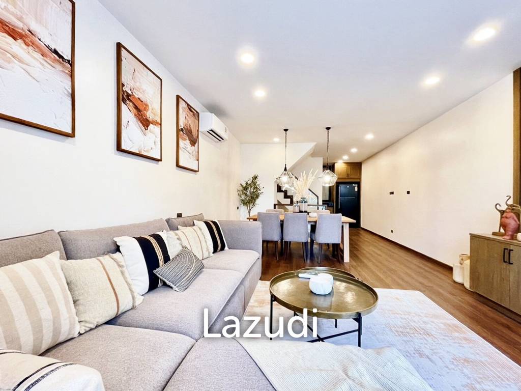 3 Bed  2 Bath 250 SQ.M Baan Silom Soi 11