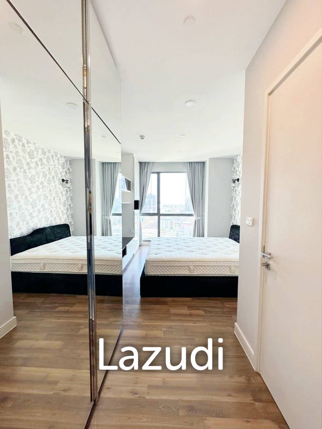 1 Bed 1 Bath 45 SQ.M The Room Sukhumvit 62