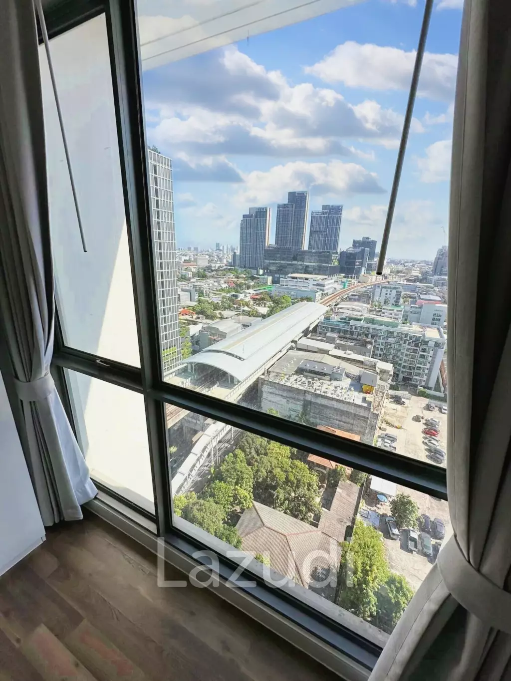 1 Bed 1 Bath 45 SQ.M The Room Sukhumvit 62
