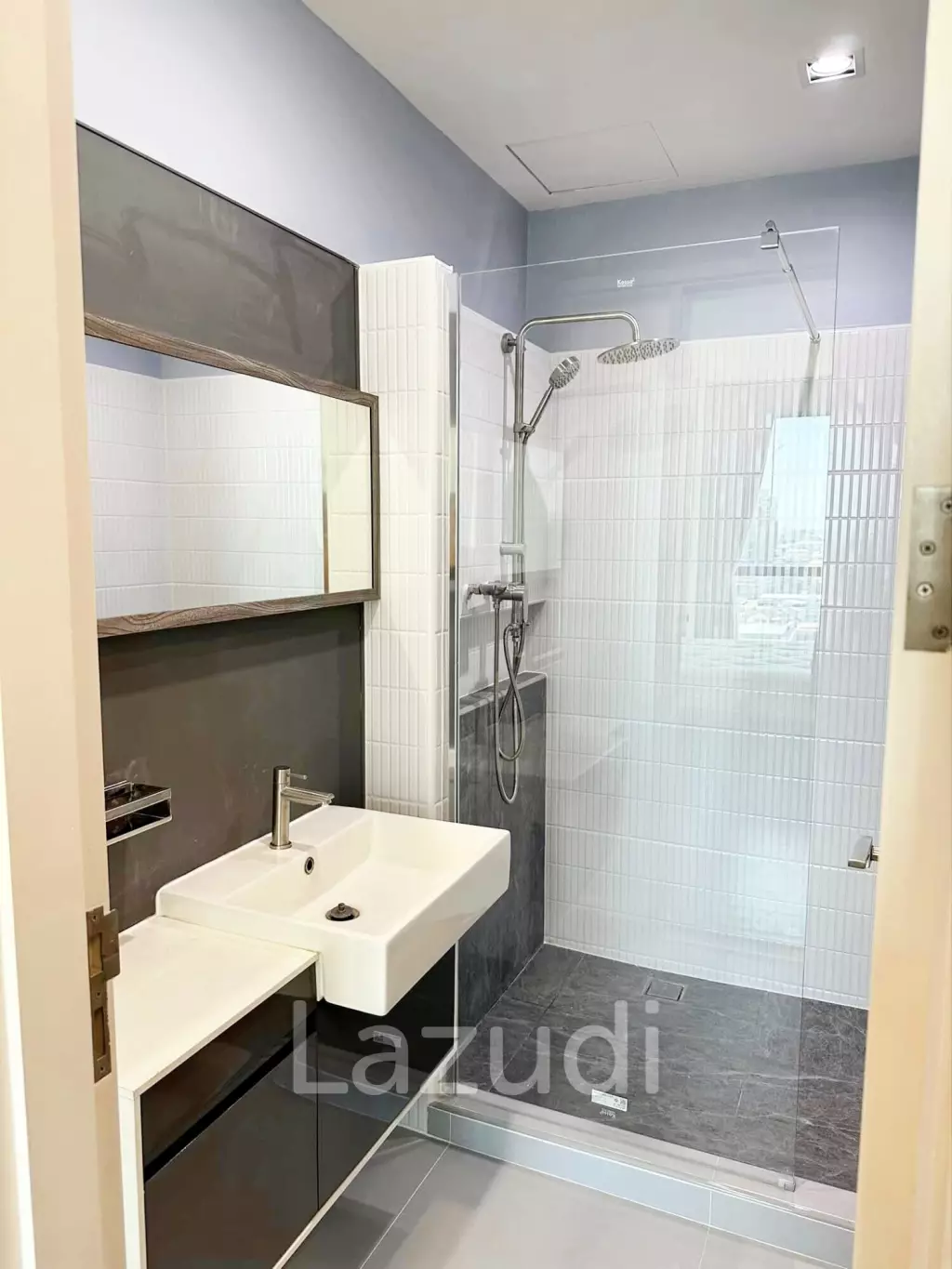 1 Bed 1 Bath 45 SQ.M The Room Sukhumvit 62
