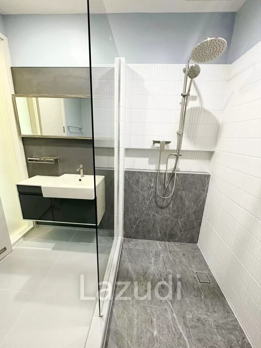 1 Bed 1 Bath 45 SQ.M The Room Sukhumvit 62