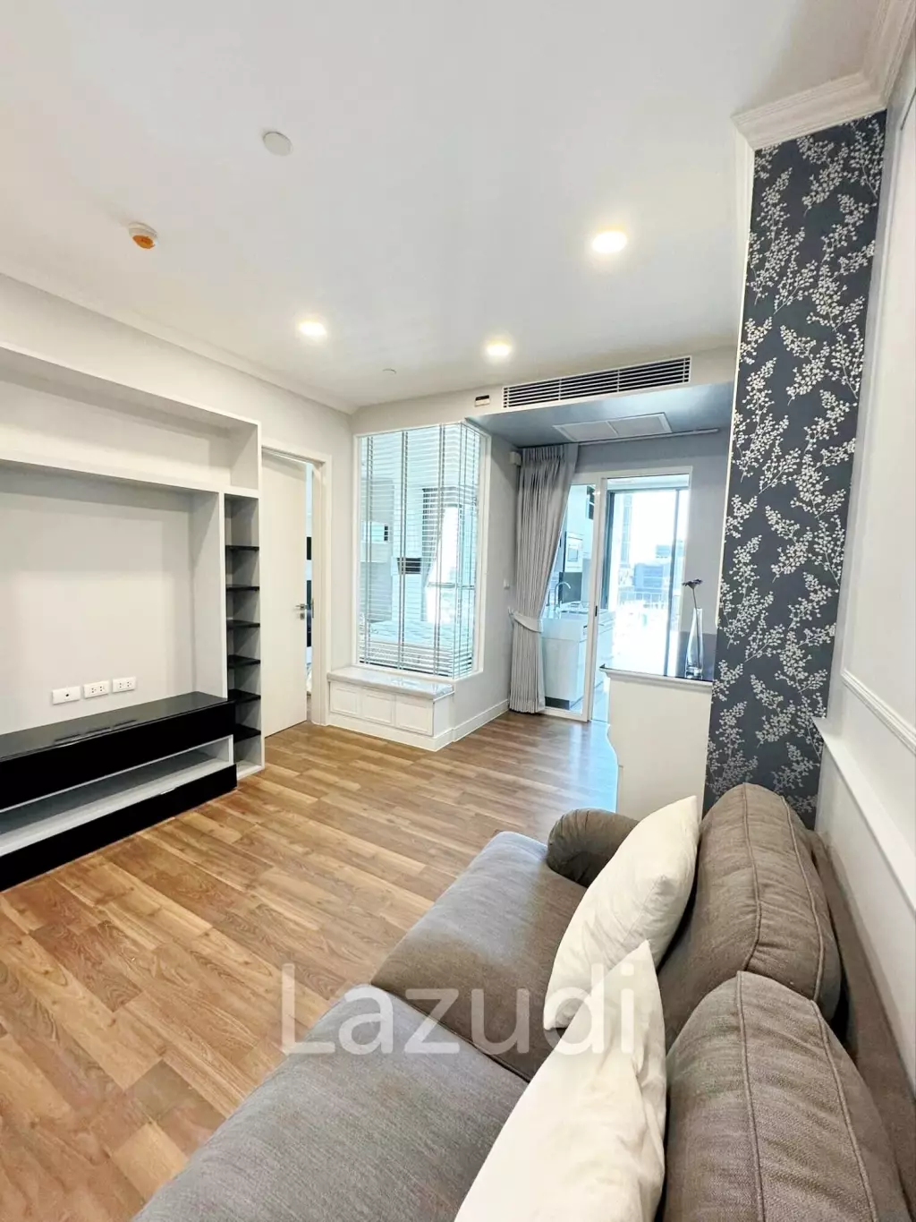 1 Bed 1 Bath 45 SQ.M The Room Sukhumvit 62