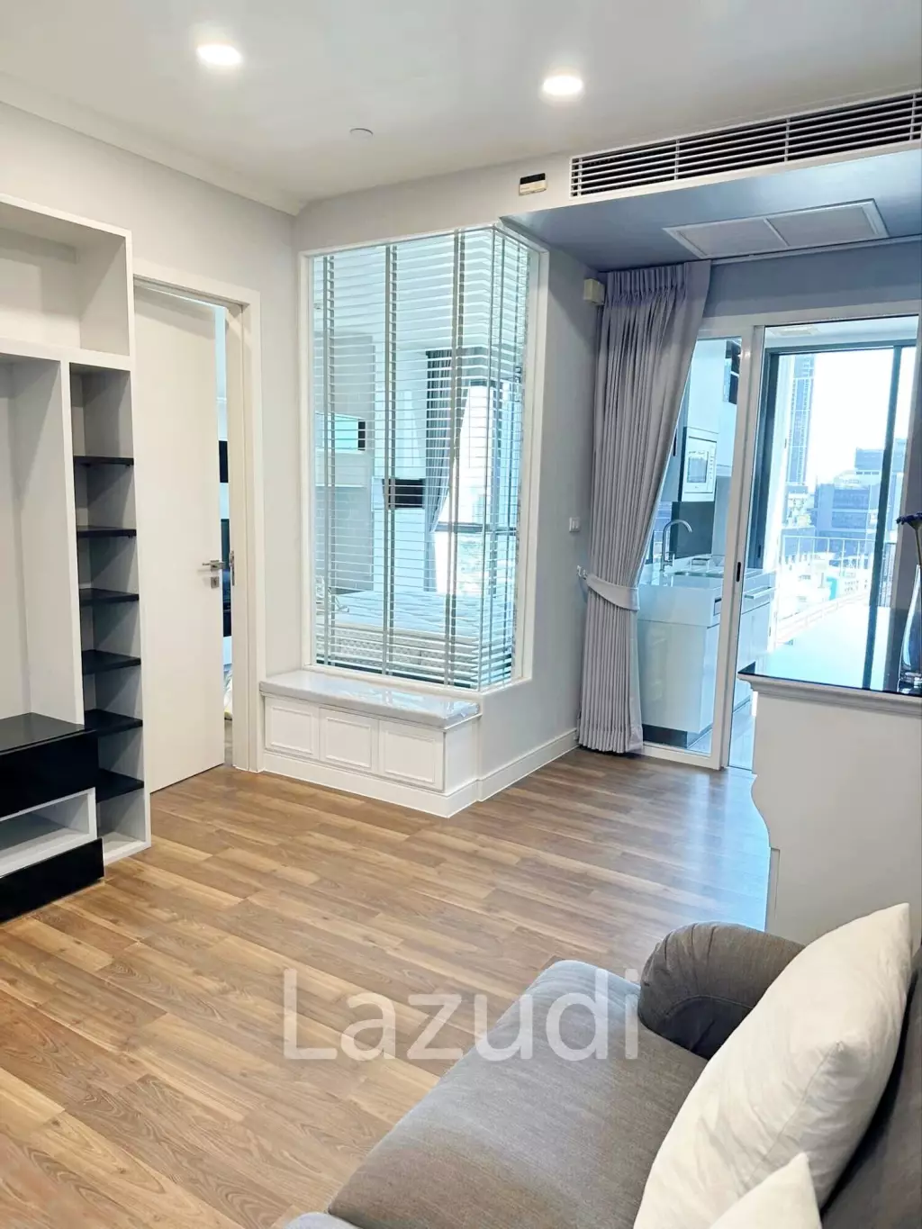1 Bed 1 Bath 45 SQ.M The Room Sukhumvit 62