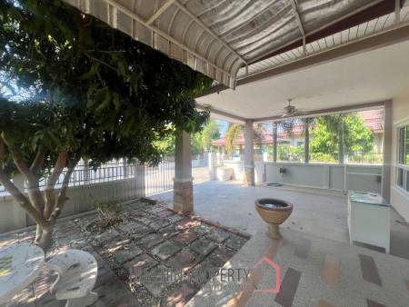 HOUSE ON SOI 112  : 3 bed fully furnished