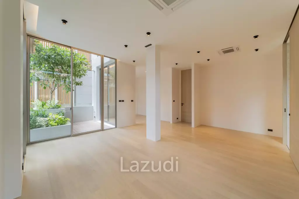 3 Beds 5 Baths 550 SQ.M VI ARI