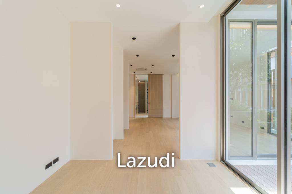 3 Beds 5 Baths 550 SQ.M VI ARI