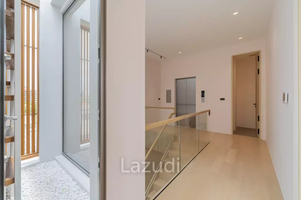 3 Beds 5 Baths 550 SQ.M VI ARI