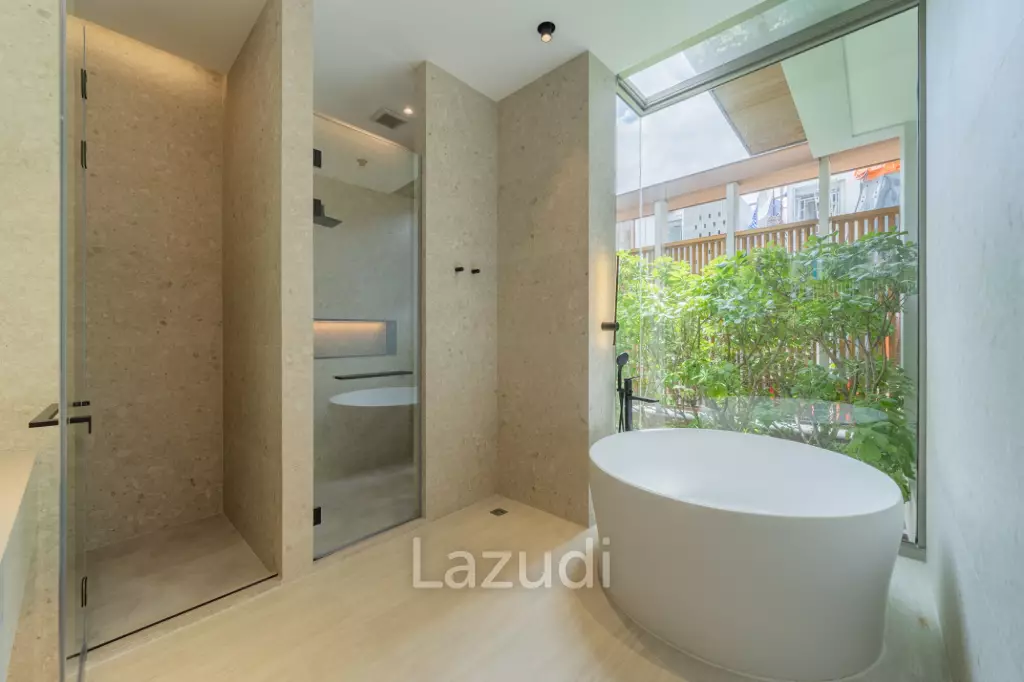 3 Beds 5 Baths 550 SQ.M VI ARI