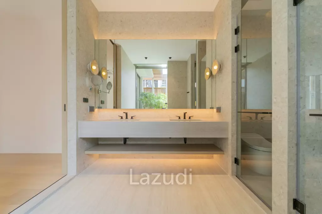 3 Beds 5 Baths 550 SQ.M VI ARI