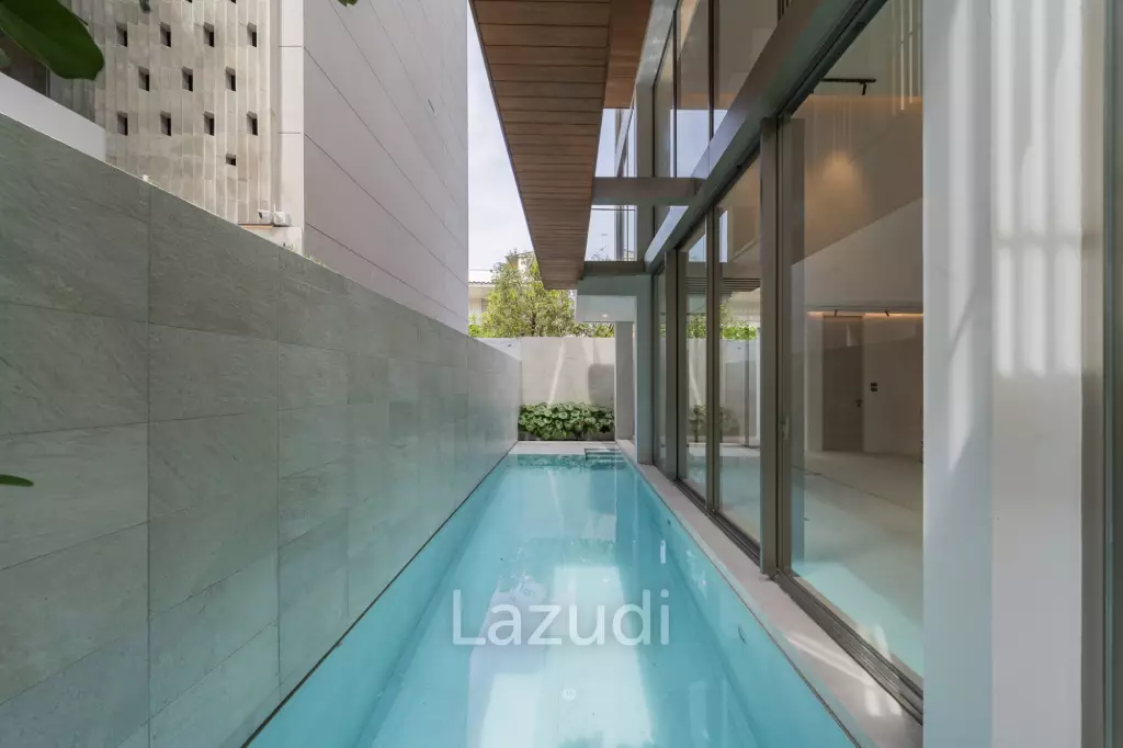 3 Beds 5 Baths 550 SQ.M VI ARI
