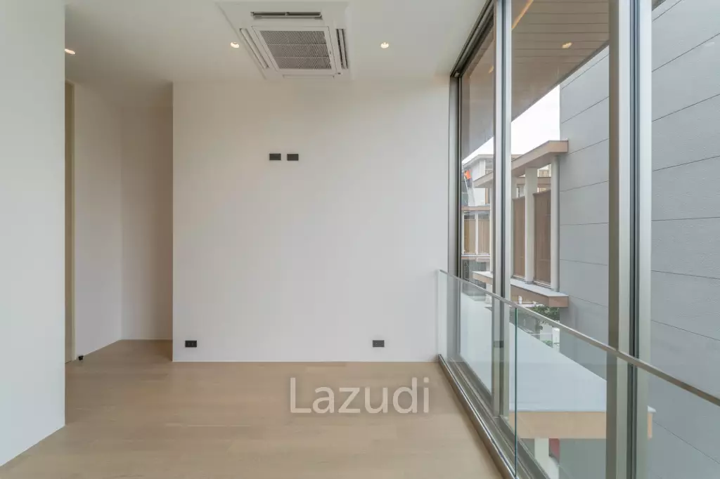 3 Beds 5 Baths 550 SQ.M VI ARI