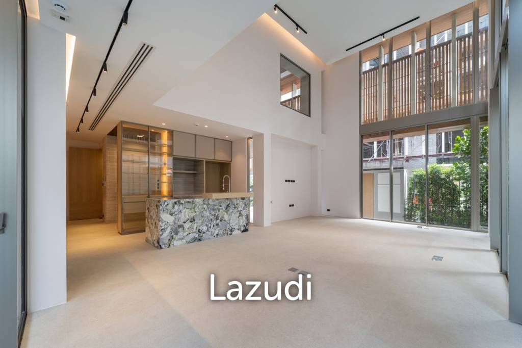 3 Beds 5 Baths 550 SQ.M VI ARI
