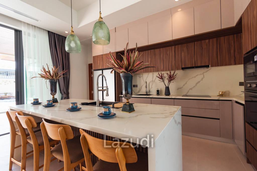 4 Beds 5 Baths  526 SQ.M The Birdie Pool Villas Type C, Two Storey House