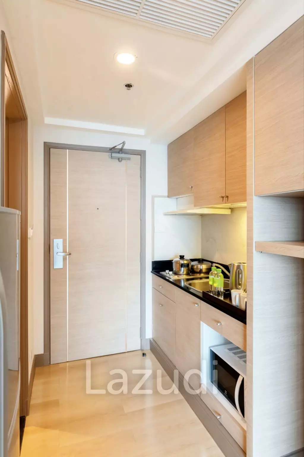Studio 34 SQ.M at Jasmine City Hotel