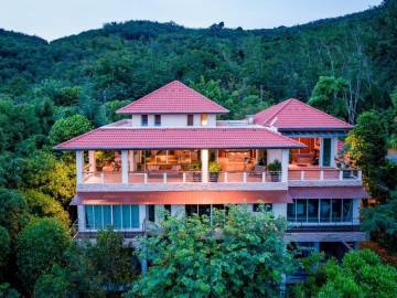 Luxury House located in The Mountain of Layan Beach