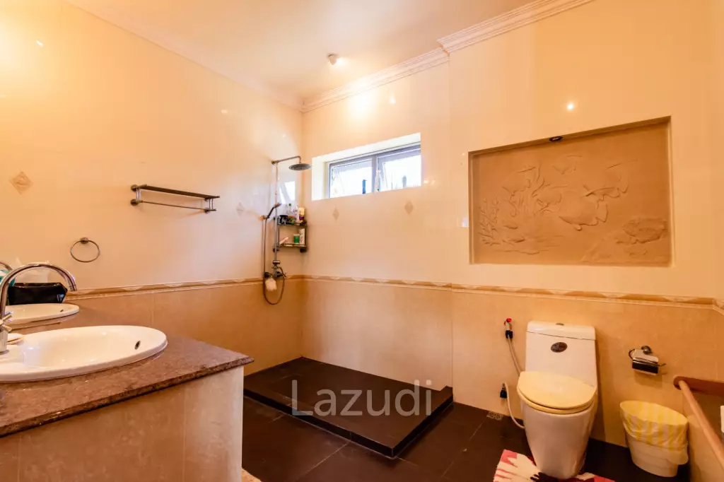 PALM HILLS : Luxurious 7 Bed Pool Villa in large land plot