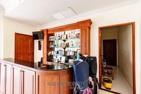 PALM HILLS : Luxurious 7 Bed Pool Villa in large land plot