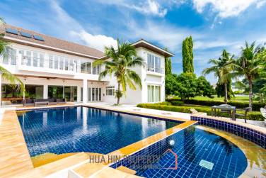 PALM HILLS : Luxurious 7 Bed Pool Villa in large land plot