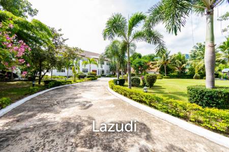 PALM HILLS : Luxurious 7 Bed Pool Villa in large land plot