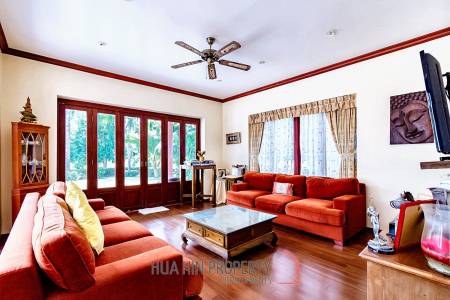 PALM HILLS : Luxurious 7 Bed Pool Villa in large land plot