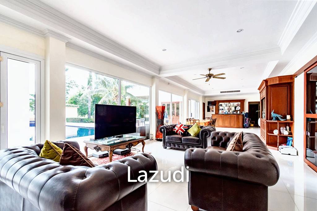 PALM HILLS : Luxurious 7 Bed Pool Villa in large land plot