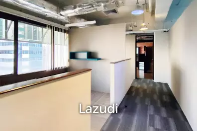 Office space for rent in Watthana