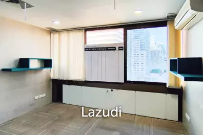Office space for rent in Watthana