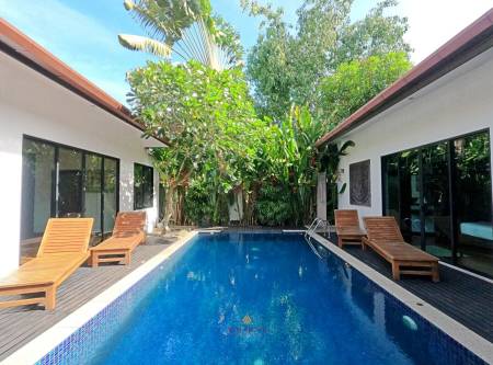 3 Bedroom 3 Bathroom Pool Villa in Layan