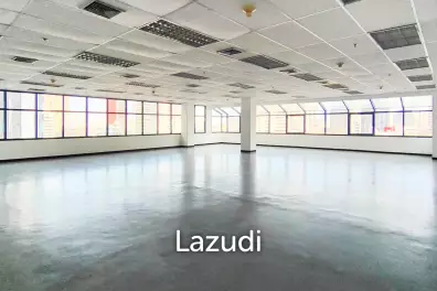 Office space for rent in Watthana