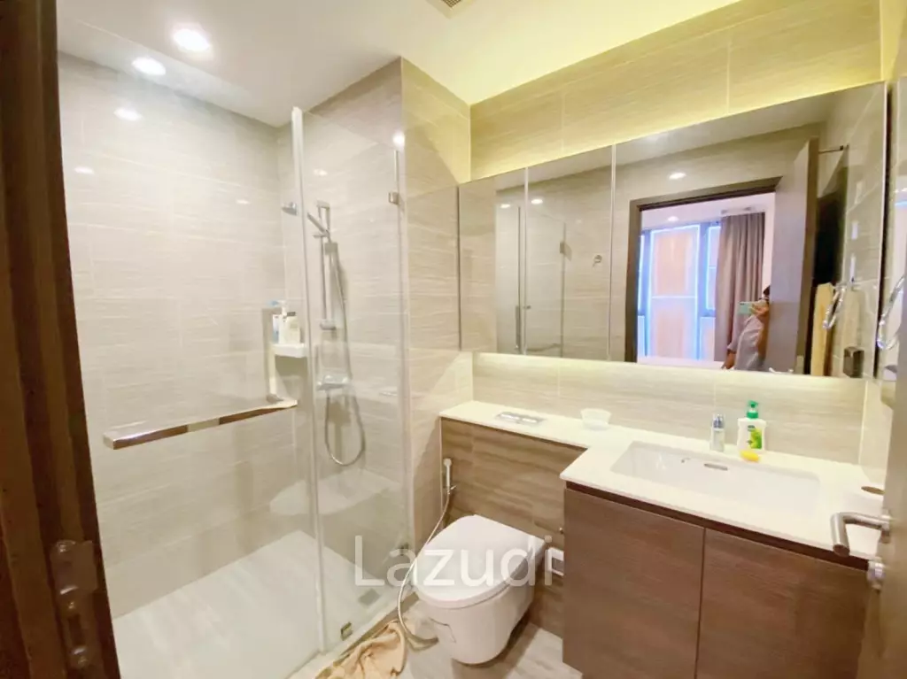 1 Bed 1 Bath 35 SQ.M Whizdom Essence Sukhumvit
