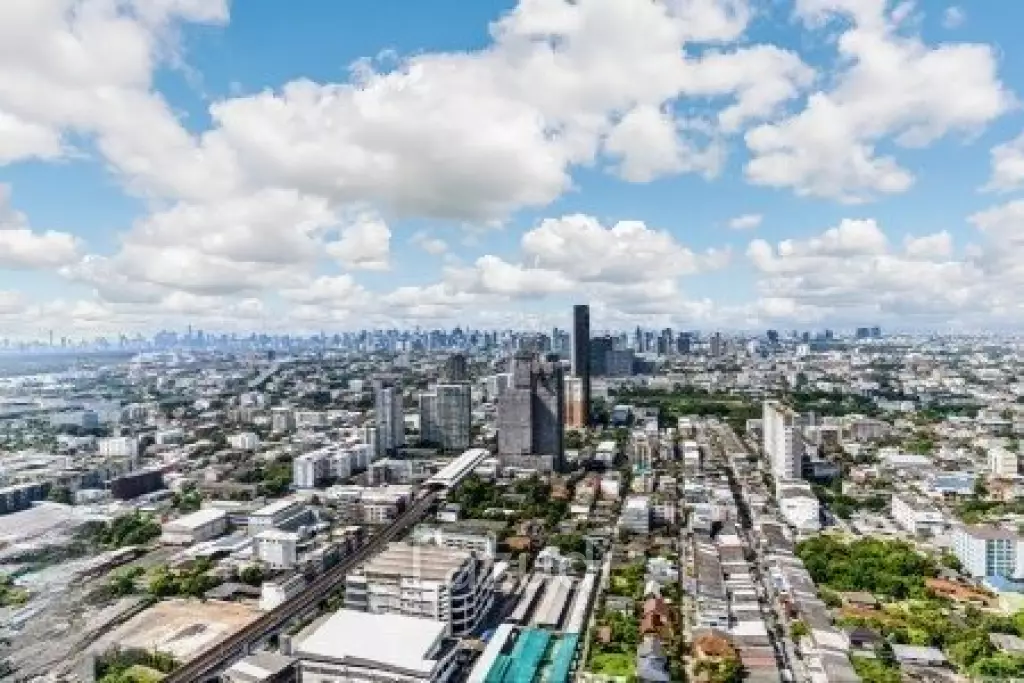 1 Bed 1 Bath 35 SQ.M Whizdom Essence Sukhumvit