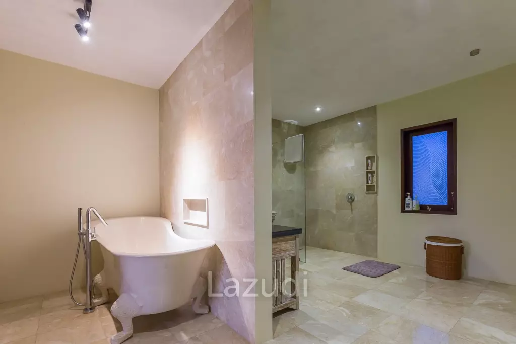 BREATH-TAKING LUXURY RESIDENCE WITH OCEAN VIEWS AND SUNSET BEAUTY