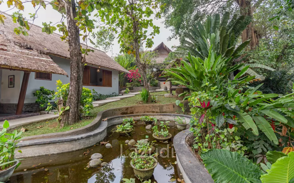 TRANQUIL 4-BEDROOM VILLA IN SCENIC KABA-KABA NEIGHBORHOOD