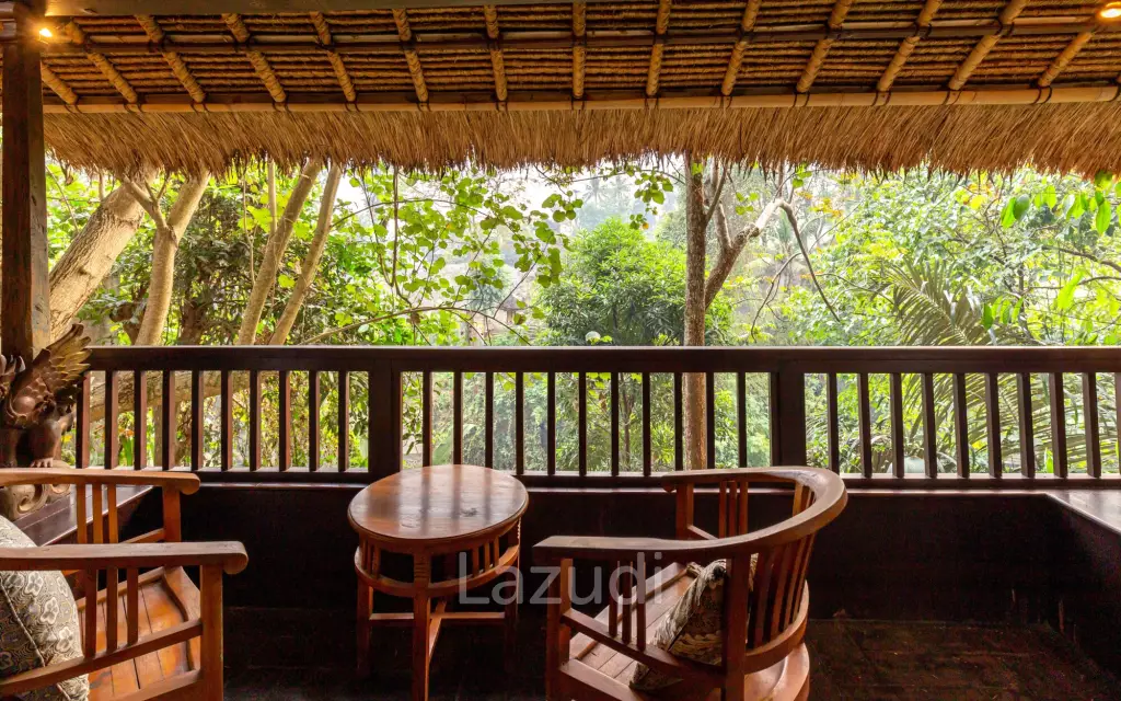 TRANQUIL 4-BEDROOM VILLA IN SCENIC KABA-KABA NEIGHBORHOOD