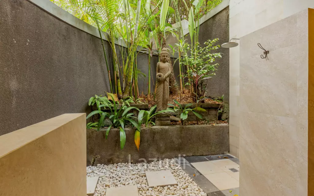 TRANQUIL 4-BEDROOM VILLA IN SCENIC KABA-KABA NEIGHBORHOOD