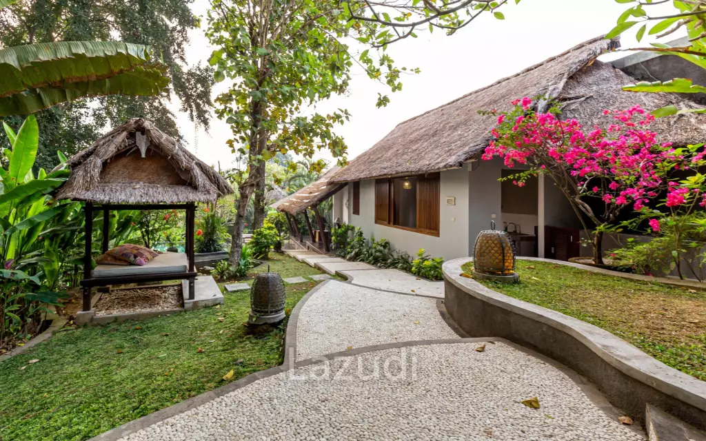 TRANQUIL 4-BEDROOM VILLA IN SCENIC KABA-KABA NEIGHBORHOOD