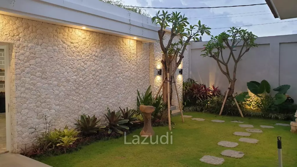 Contemporary Villa in Kerobokan Bali Gunung Salak